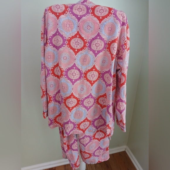 Victoria's Secret Medallion Print Cotton Pajama Set - Picture 3 of 8